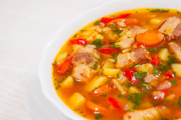 Sopa con carne, arroz y verduras —  Fotos de Stock