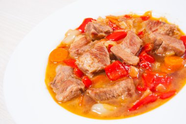 sebze ile haşlanmış et