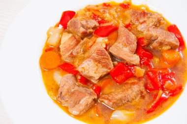 sebze ile haşlanmış et