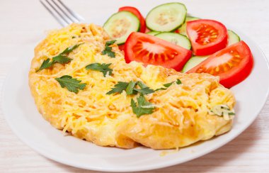 sebze ve peynir omlet