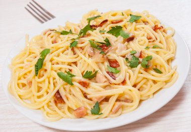 Balık soslu spagetti