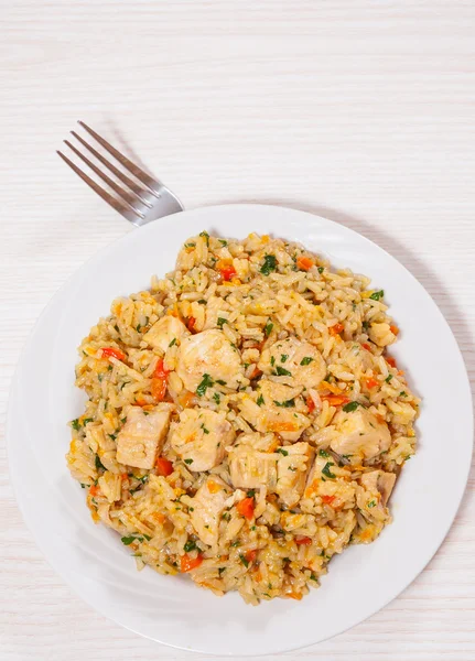 Pechuga de pollo con arroz y verduras —  Fotos de Stock