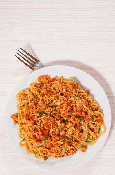 Pasta capellini con tomate y salsa de carne — Foto de Stock