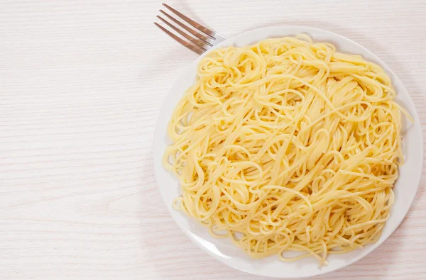 Capellini pasta op de plaat — Stockfoto