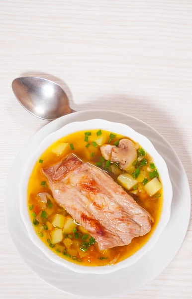 Sopa de carne con verduras y champiñones —  Fotos de Stock