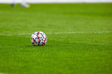 Krasnodar, Rusya - 28 Ekim 2020: UEFA Şampiyonlar Ligi 2020 / 2021 sezonunun resmi maç topu UEFA Şampiyonlar Ligi grubu E karşılaşmasından önce FC Krasnodar ve Chelsea FC arasında oynanan karşılaşma