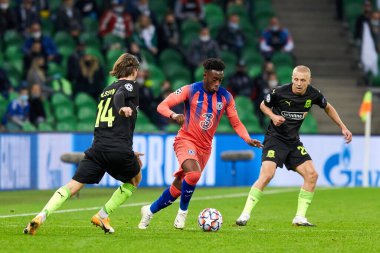 Krasnodar, Rusya - 28 Ekim 2020: Chelsea FC takımından Callum Hudson-Odoi, UEFA Şampiyonlar Ligi grubu E ile FC Krasnodar ve Chelsea FC arasında oynanan karşılaşmada