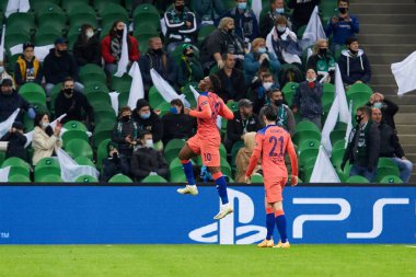 Krasnodar, Rusya - 28 Ekim 2020: Chelsea FC 'den Callum Hudson-Odoi, FC Krasnodar ve Chelsea FC arasında oynanan UEFA Şampiyonlar Ligi E Grubu karşılaşmasında golünü kutluyor.