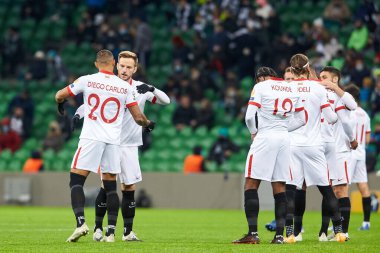 Krasnodar, Rusya - NOVEMBER 24, 2020: Sevilla FC 'den Ivan Rakitiç UEFA Şampiyonlar Ligi E grubu FC Krasnodar ve Sevilla FC arasında oynanan karşılaşmadan önce