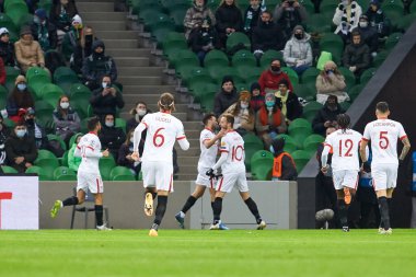 Krasnodar, Rusya - NOVEMBER 24, 2020: Sevilla FC 'den Ivan Rakitiç, UEFA Şampiyonlar Ligi grubu E grubunda FC Krasnodar ve Sevilla FC FC arasında oynanan karşılaşmada golünü kutluyor