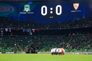 Krasnodar, Rusya - NOVEMBER 24, 2020: UEFA Şampiyonlar Ligi E grubu FC Krasnodar ve Sevilla FC arasında oynanan karşılaşmadan önce Sevilla FC takımı