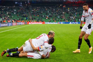 Krasnodar, Rusya - NOVEMBER 24, 2020: Sevilla FC 'den Munir El Haddadi, UEFA Şampiyonlar Ligi grubu E ile FC Krasnodar ve Sevilla FC arasında oynanan karşılaşmada golünü kutluyor.