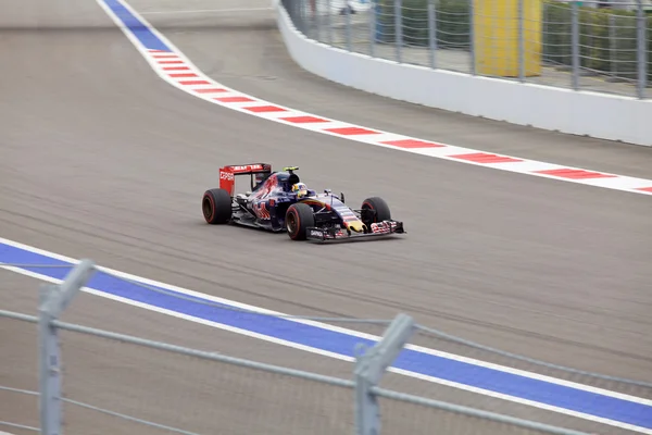 Carlos Sainz della Scuderia Toro Rosso. Formula Uno. Sochi Russia — Foto Stock