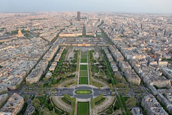 Famosa vista do pôr do sol de Paris com o rio Sena a partir do Eiffel — Fotografia de Stock