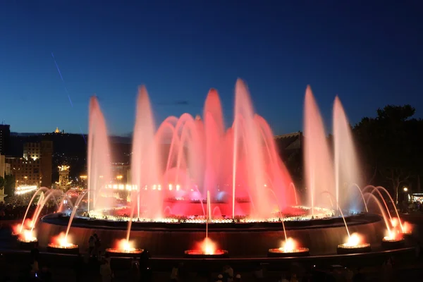 La famosa Fontana di Montjuic a Barcellona, Spagna — Foto Stock