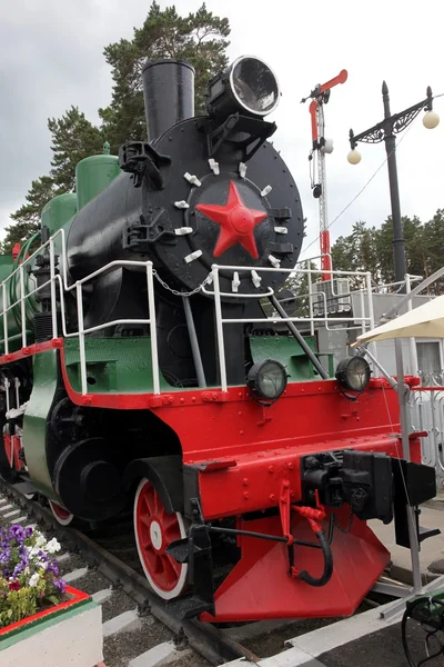 야외에 오래 된 기차 — 스톡 사진