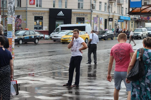 Les gens dans la rue à Moscou — Photo