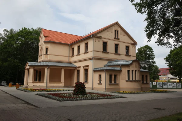 Nowoczesny dom w Poladze — Zdjęcie stockowe