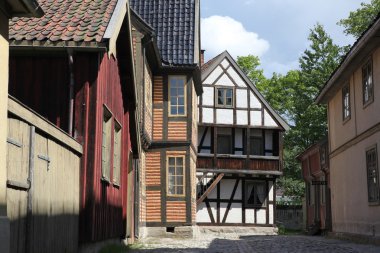 Norveççe Müzesi'nde tarihi binalar