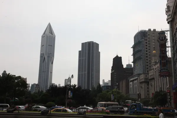 Moderne städtische Gebäude in Shanghai — Stockfoto