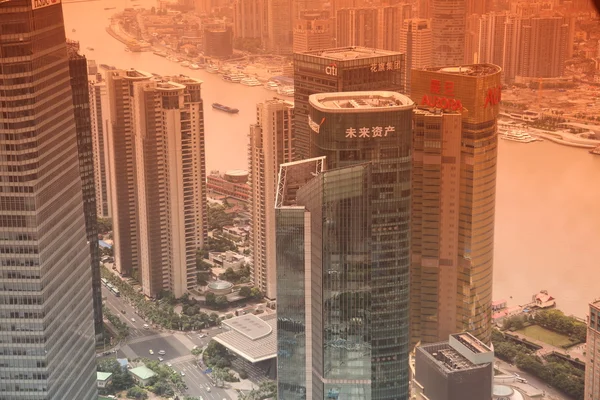 Вид с воздуха на Шанхайские небоскребы — стоковое фото