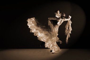 Latino dansçıları