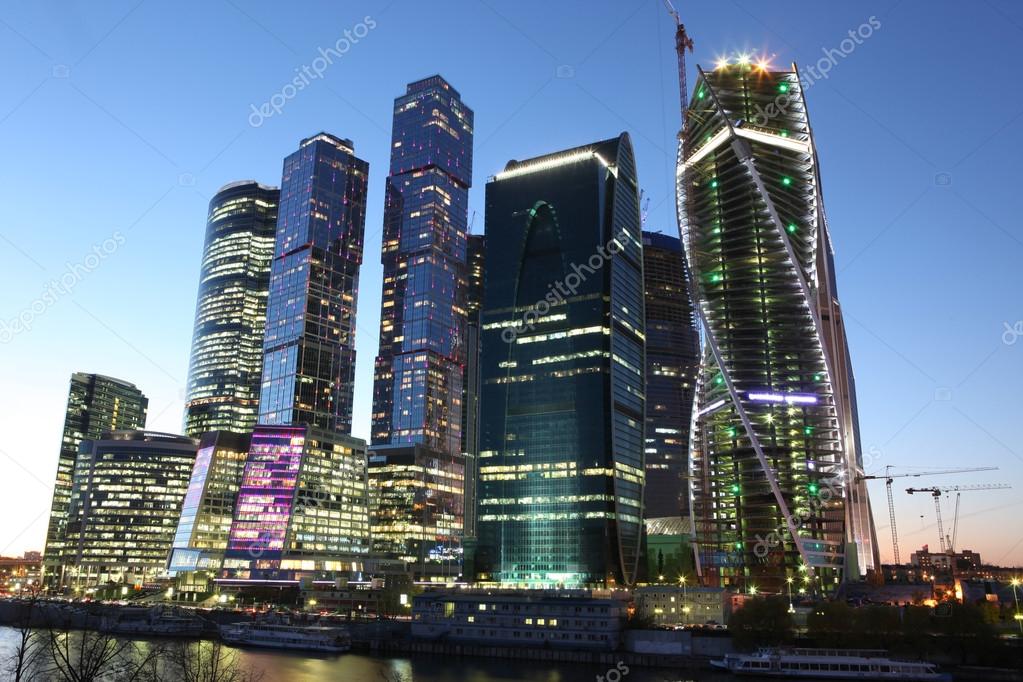 Москва сити фото зданий ночью