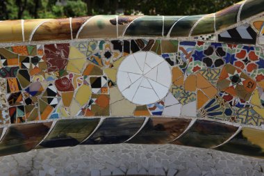 Fragmenes Gaudí mozaik çalışma