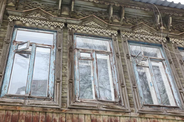 Edificio en invierno en Samara, Rusia . — Foto de Stock