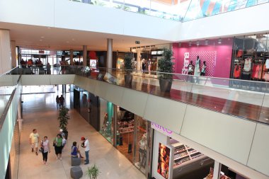 Alışveriş merkezi Barselona