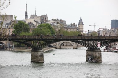 Paris 'te Seine nehri