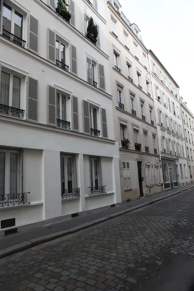 Typical parisian architecture — Stock Photo, Image