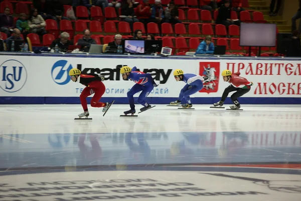 短いトラック速度スケート スポーツマン — ストック写真