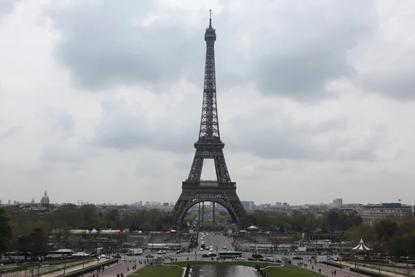 Eiffeltoren in Parijs — Stockfoto