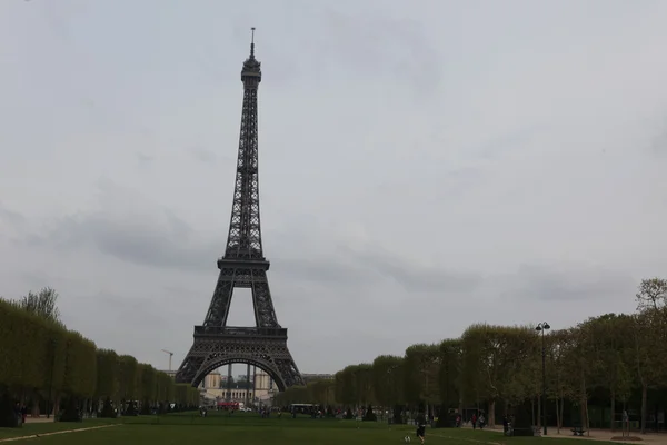 Torre Eiffel em Paris — Fotografia de Stock