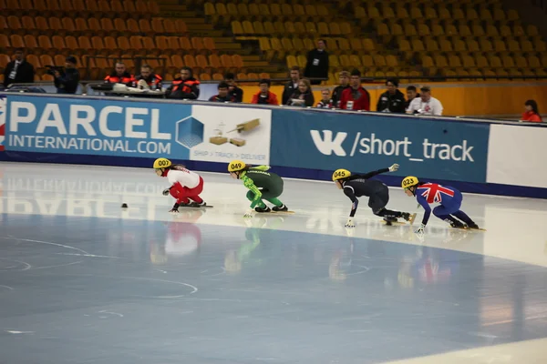 Desportistas de patinagem de velocidade de pista curta — Fotografia de Stock