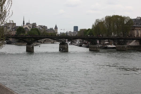 Paris 'te Seine nehri — Stok fotoğraf