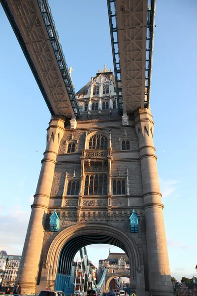 Famous Tower bridge — Stock Photo, Image