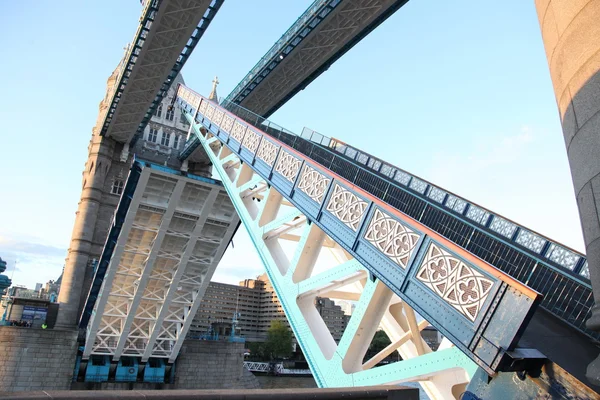 Beroemde tower bridge — Stockfoto