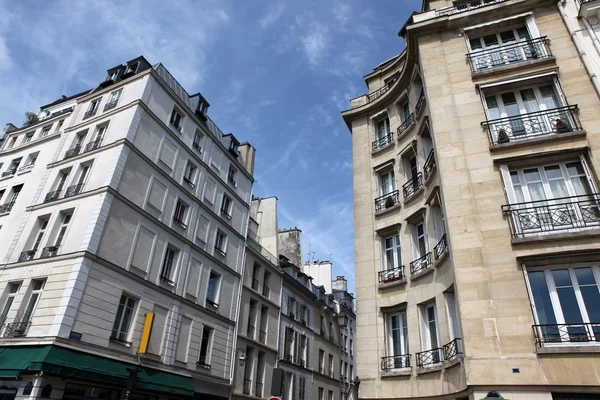 Edificios en las calles de París — Foto de Stock