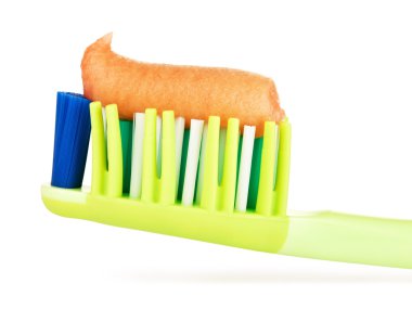 Bitkisel diş macunu ile yeşil diş fırçası