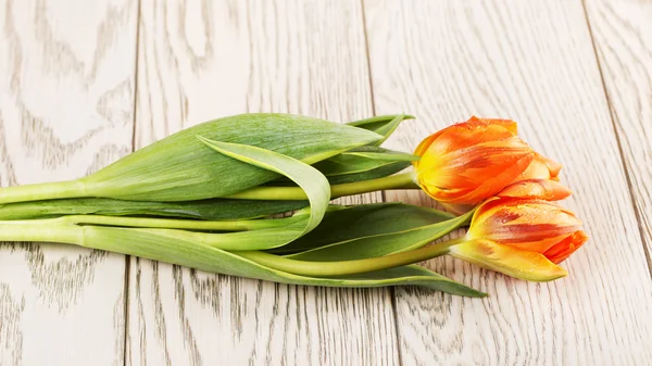 Bouquet Fleurs Tulipe Orange Sur Fond Bois — Photo