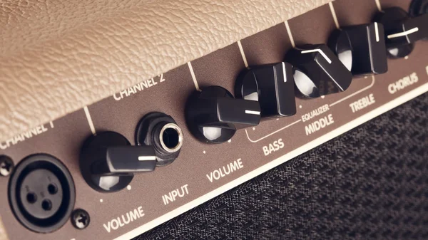Panel de control amplificador de guitarra —  Fotos de Stock