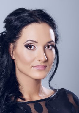 Güzel bayan portresi.