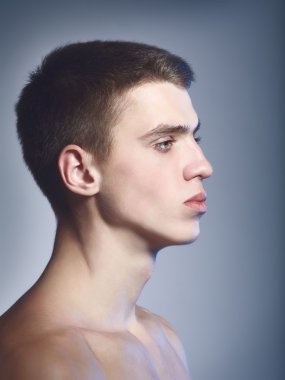 Yakışıklı adam portresi