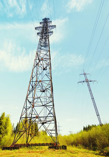 Hoog-voltage torens — Stockfoto