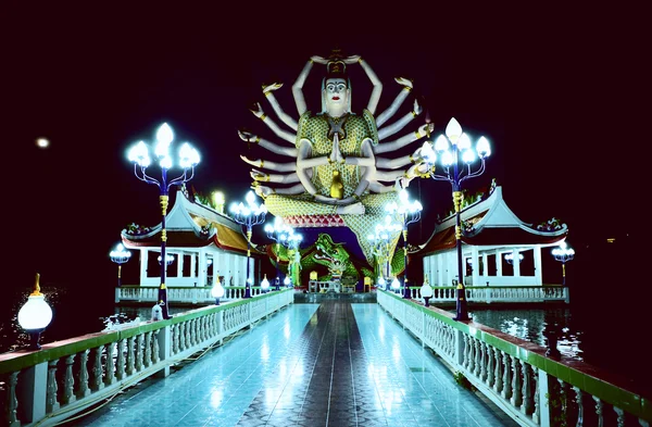 Estatua de Wat Plai Laem Guanyin — Foto de Stock