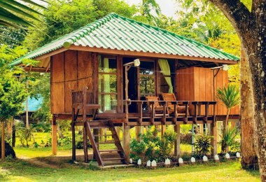 tropikal tatil köyü