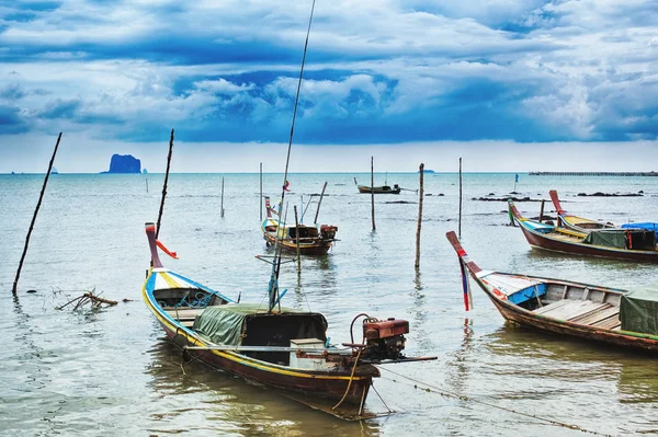Тайские длинные лодки — стоковое фото