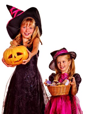 Cadılar Bayramı partisi bir şapka çocuklarda cadı.